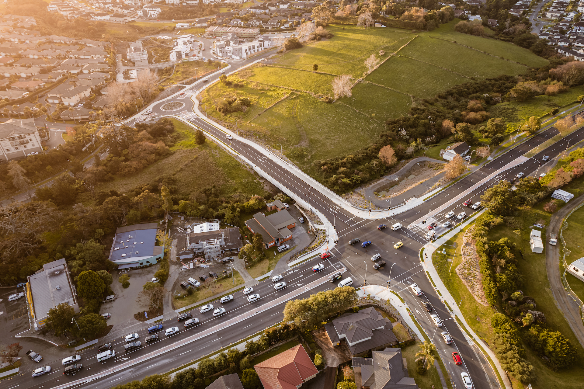 Medaillon Drive intersection sky view illuminated by ibex lighting solutions.