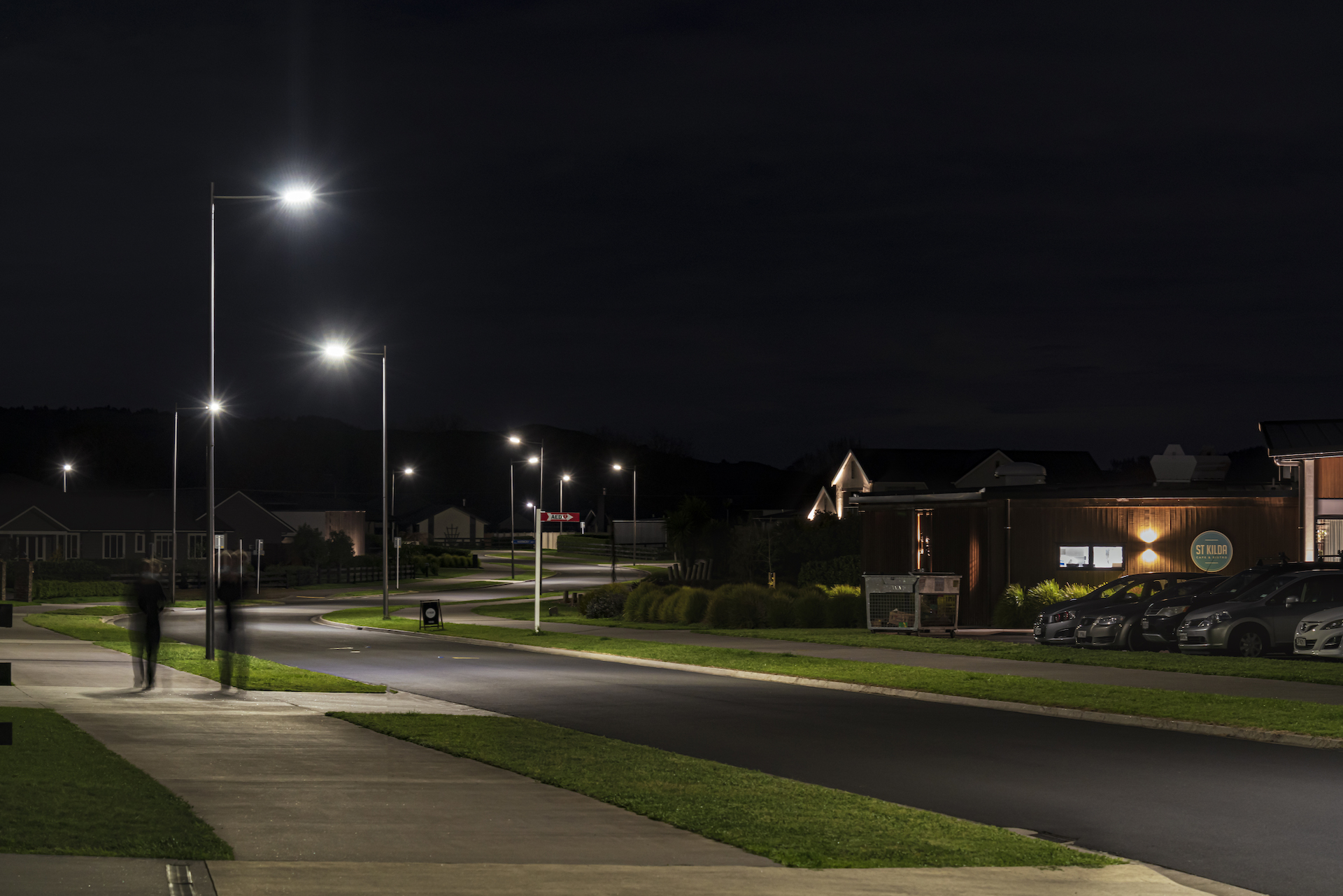 St Kilda sidewalk at night illuminated by ibex lighting solutions.